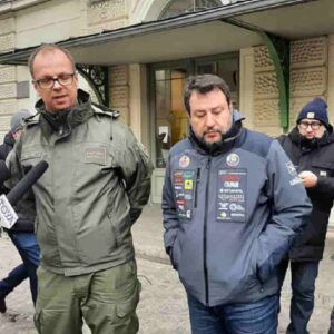 Ucraina, Salvini arriva in Polonia e viene contestato dal sindaco di Przemysl: "Non la ricevo"