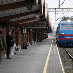 Ucraina, la Russia prepara lo sbarco a Odessa. Cargo estone affonda dopo un'esplosione: 4 dispersi