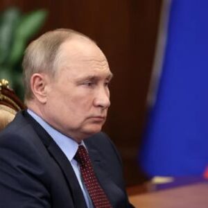 Ucraina, Vladimir Putin ora si sente ingannato e ha fatto arrestare due 007