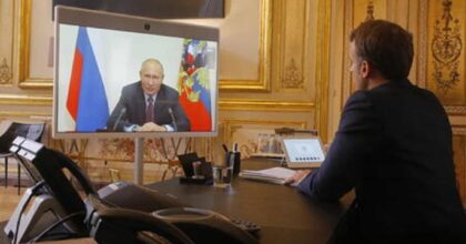 Ucraina, la telefonata tra Macron e Putin. Il presidente francese: "La Russia vuole tutta l'Ucraina"
