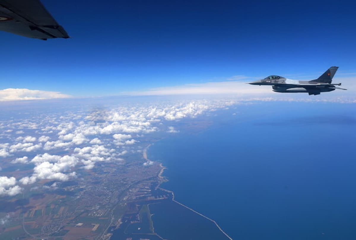Ucraina, 1 milione di dollari ai piloti russi che disertano e consegnano il jet