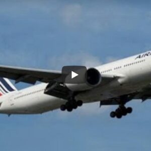 Boeing 777 Air France, paura sul volo New York-Parigi: "L'aereo non risponde ai comandi". L'audio dei piloti