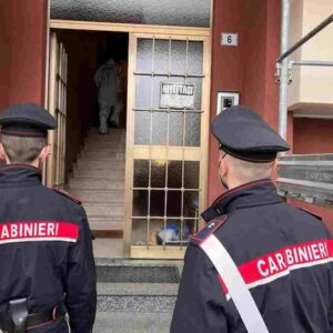 Aicurzio (Monza), uccide la madre 58enne di botte e poi chiama i carabinieri: arrestato 24enne