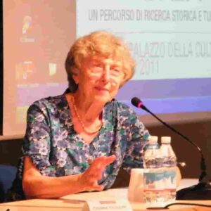 Chiara Frugoni, esperta di Medioevo, morta a 82 anni: scrisse molti libri su San Francesco