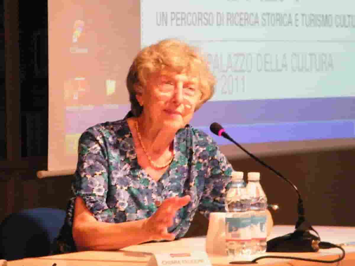 Chiara Frugoni, esperta di Medioevo, morta a 82 anni: scrisse molti libri su San Francesco
