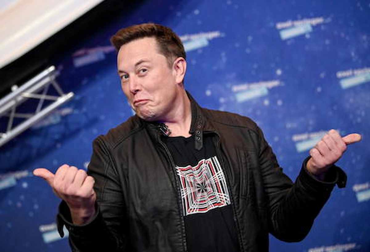 Elon Musk, non solo Twitter, ora vuole comprare Coca-Cola: "Per rimetterci dentro la cocaina"