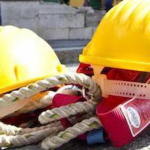 Incidente sul lavoro a Gorgonzola (Milano): operaio muore intrappolato in un tornio industriale