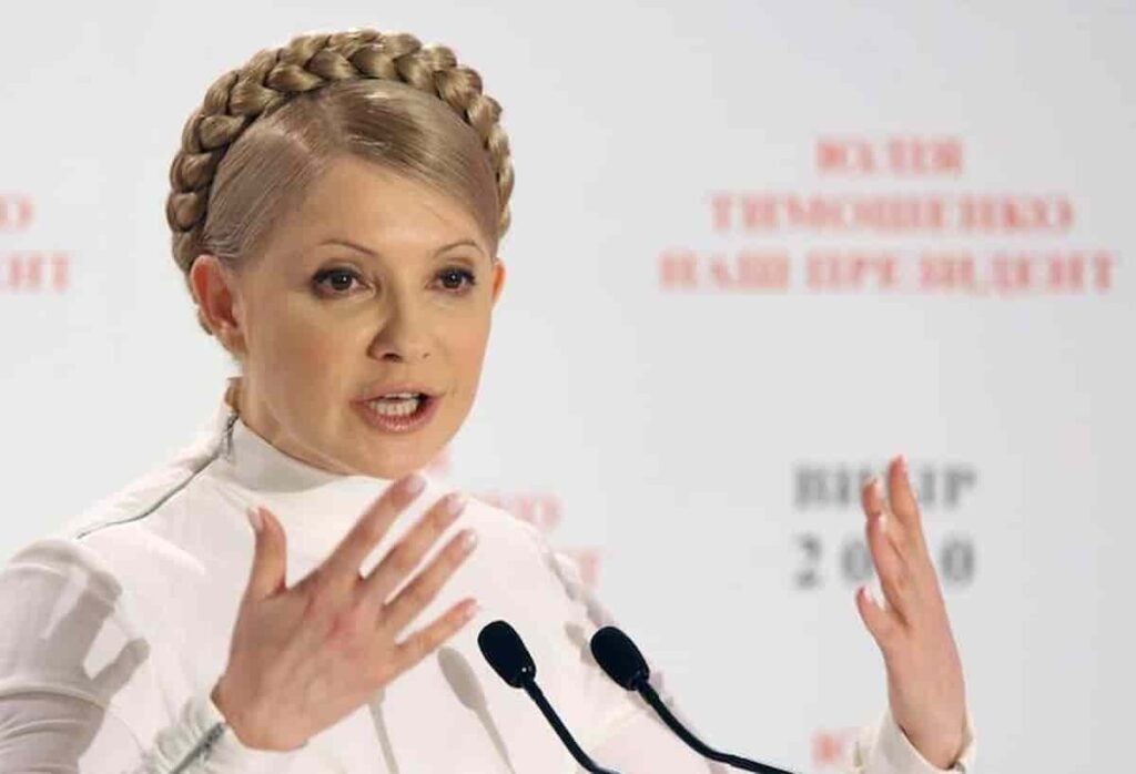 Julija Tymoshenko chi è, età, altezza, malattia, marito, figlia, carriera,  politica, lavoro, curriculum vitae