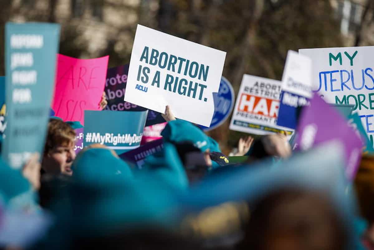 Divieto di aborto in Oklahoma, Usa: pene fino a 10 anni di carcere e 100mila euro di multa