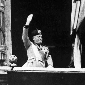 Mussolini resta cittadino onorario di Carpi: sindaco Pd chiede revoca, Lega, Fdi e M5s non votano