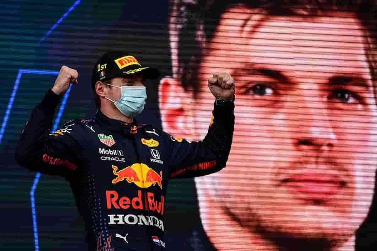 Formula 1, a Imola trionfo di Verstappen a casa Ferrari, doppietta Red Bull, Leclerc sesto