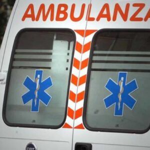 Catanzaro, cade da scala e precipita per tre metri: morto operaio 53enne