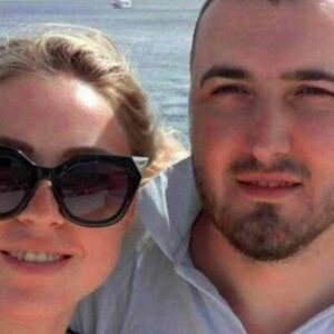 Morti marito e moglie: lasciano il loro bimbo dentro l'acciaieria di Azovstal