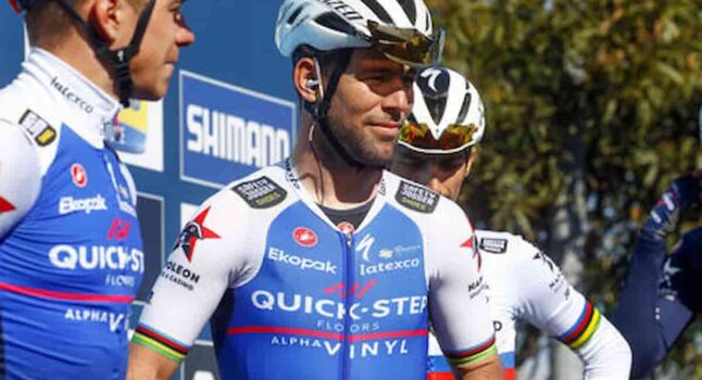 Giro d”Italia, terza tappa ungherese all’eterno Cavendish, tre azzurri nei primi 10. Van der Poel sempre leader