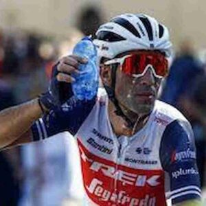 Giro d’Italia, quinta tappa vinta dal francese Demare con uno sprint selvaggio sul lungomare di Messina. Juan Pedro Lopez sempre leader della Corsa Rosa. Annuncio choc di Nibali: “A fine stagione mi ritiro “