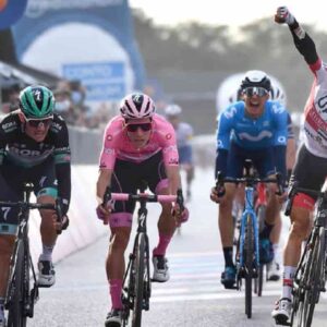 Giro d’Italia (6-29 maggio), parte da Budapest e arriva all’Arena di Verona: 21 tappe e 3.445 km