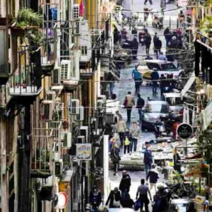 Sondaggio Il Mattino tra studenti a Napoli: 1 su 3 rispetto per i boss, 3 su 4 non si fa la spia