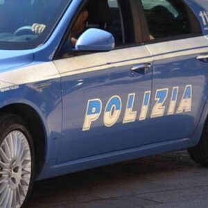 Lecce, uomo di 41 anni trovato morto in un b&b in Piazza Mazzini: nella sua stanza, alcol e droga