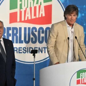 Ridge di Beautiful alla convention di Forza Italia: "Se fossi residente in Italia non avrei dubbi e voterei per Berlusconi"
