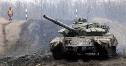 Filorussi annunciano: "Sfondate le difese ucraine nel Lugansk". Bombe su Zaporizhzhia, un morto