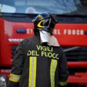Camion a fuoco nella galleria autostradale della A26 Genova-Alessandria, nessun ferito ma le operazioni di spegnimento sono difficoltose