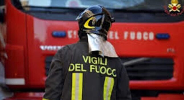 Roma, incendio in appartamento in via Agostino Richelmy: trovata una persona morta