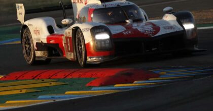Doppietta Toyota alla 24 Ore di Le Mans: mattatore l’italo-svizzero Buemi, quarta vittoria consecutiva