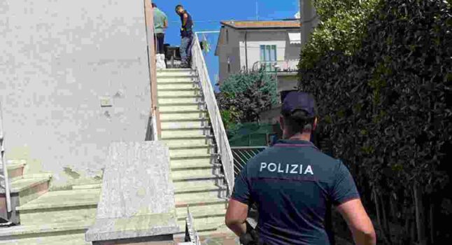 Femminicidio a Bellariva (Rimini): lui le ha sfondato il cranio con il mattarello, il figlio di 6 mesi nell'altra stanza