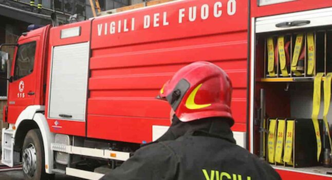 Incendio nella sauna del circolo canottieri Tevere Remo a Roma: molto fumo e paura ma nessun ferito