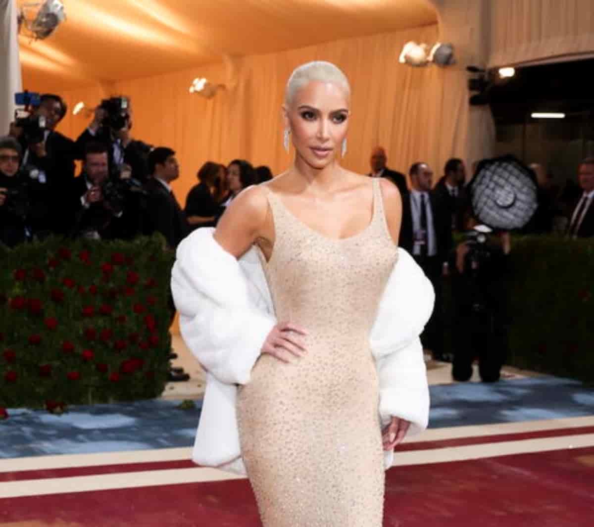 Kim Kardashian e l'abito di Marilyn, l'accusa degli esperti