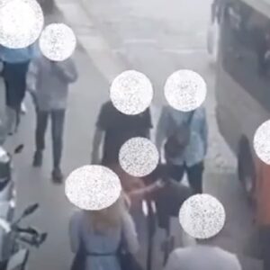Milano, ladro di orologi a ricchi turisti stranieri nel Quadrilatero della Moda incastrato da dei video
