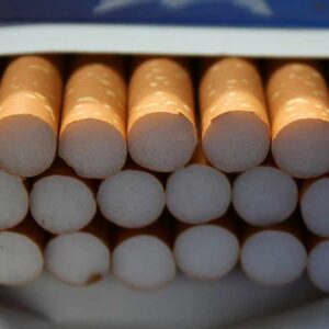 Sigarette, il report Kpmg: mercato illecito continua a crescere nell'Ue, trainato da contraffazioni in Francia