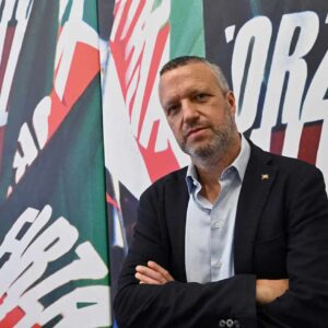 Flavio Tosi va con Berlusconi, smacco per Salvini e sinistra, Gasparri esulta