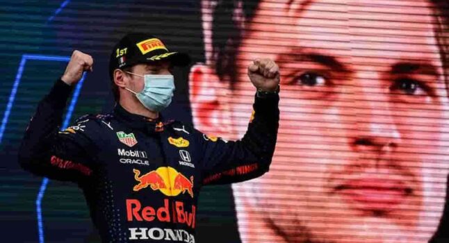 Formula 1, Gp Azerbaigian: doppietta Red Bull, ritirati i piloti Ferrari, vola Verstappen, Leclerc scivolato terzo