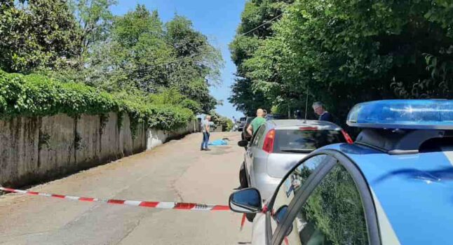 Vicenza, donna uccisa in strada dall'ex marito nel quartiere Gogna. L'uomo era già stato denunciato