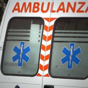 Vivo d'Orcia (Siena), auto travolge bici sulla provinciale 65: morta 54enne