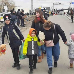 Europa, al confine fra Polonia e Ucraina passano solo gli ucraini, dolore e delusione per i migranti dall'oriente