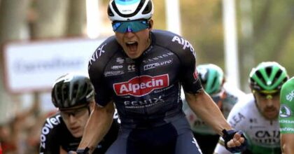 Tour de France, al traguardo di Carcassone vittoria del belga Philipsen: battuti i giganti dello sprint