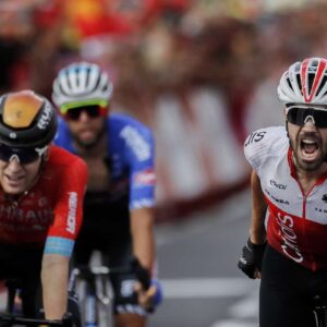 Ciclismo, Vuelta, lo spagnolo Jesus Herrada ha vintola settima tappa, beffato di mezza ruota l’azzurro Battistella