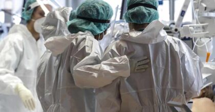 Covid, l'Oms: "La fine della pandemia è vicina. Numero di decessi settimanali al minimo da marzo 2020"
