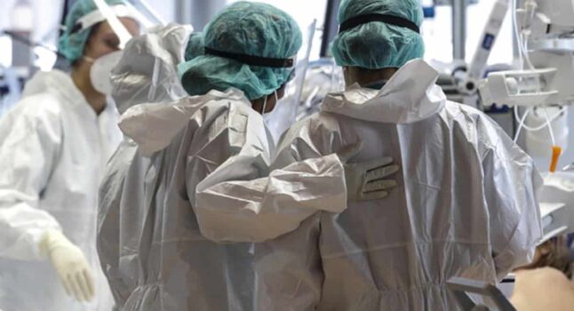 Covid, l'Oms: "La fine della pandemia è vicina. Numero di decessi settimanali al minimo da marzo 2020"