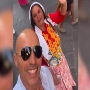 Alessio Di Giulio (Lega) e lo spot social contro una mendicante rom: "Vota Lega per non vederla mai più"