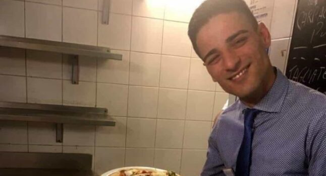 Cameriere italiano morto