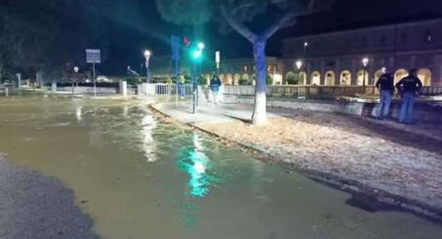 Alluvione Marche, chiusi 7 km della Strada Provinciale 4. Oltre 50 sfollati tra Sassoferrato, Cerreto D'Esi e Fabriano