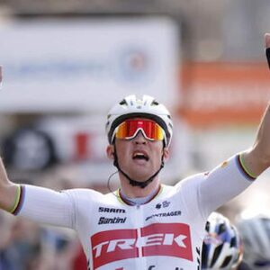 Vuelta, il danese Pedersen cala il tris a Talavera de la Reina, sprint sontuoso: Evenepoel sempre in maglia rossa
