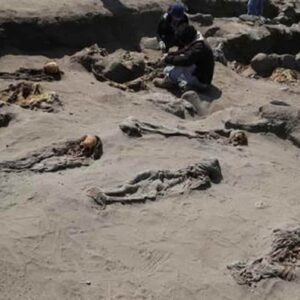 Perù, trovate 76 tombe di bambini sacrificati 1.000 anni fa durante la civiltà Chimú