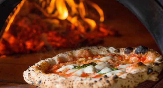 Le migliori pizzerie del mondo: al primo posto insieme una di New York e una di Caserta