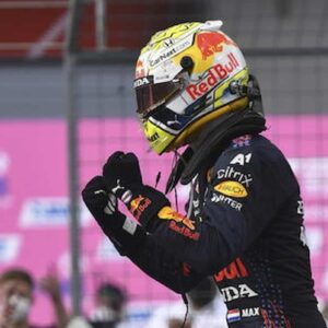 Formula uno, Verstappen trionfa nel GP Olanda nel delirio della marea arancione. Leclerc sul podio, terzo