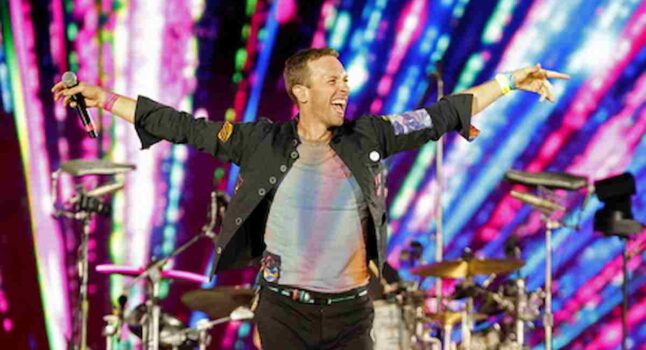 Chris Martin è malato, rimandati tutti i concerti dei Coldplay in Brasile fino al 2023
