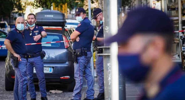 Rissa in strada tra 20 stranieri a Treviso: un uomo ucciso a coltellate